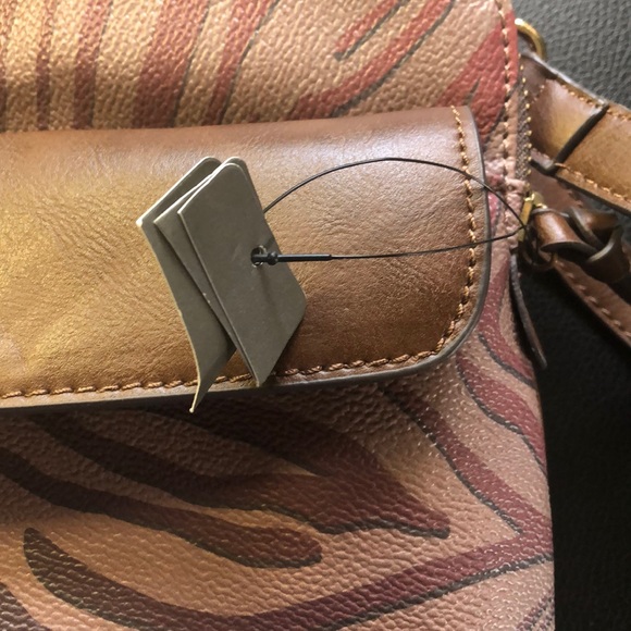 Everyday cross body bag - Picture 9 of 15